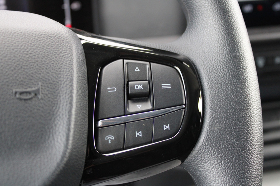 Ford Transit Custom 320 2.0 TDCI L2H1 Trend 136pk - Carplay - Android - LED koplampen - Stoelverwarming - 70l tank - Rijklaar