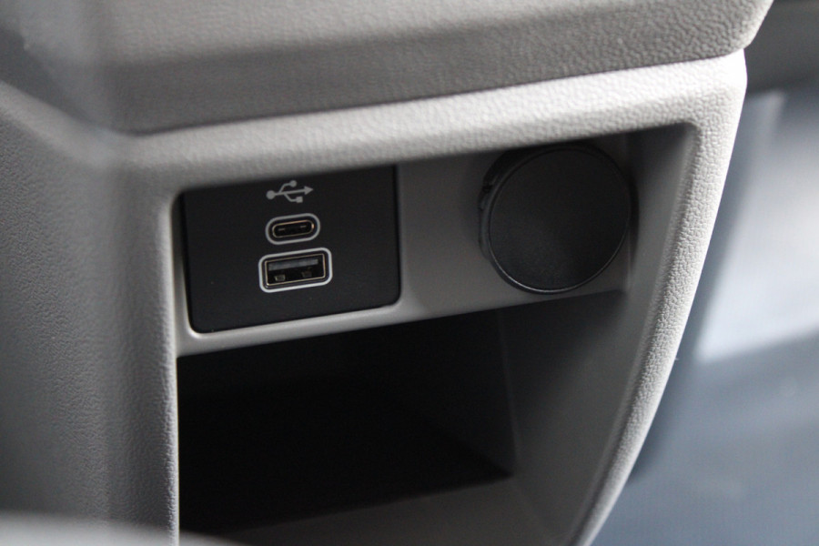 Ford Transit Custom 320 2.0 TDCI L2H1 Trend 150pk - Bijrijdersstoel 1+1 - Carplay - Camera - Android - LED koplampen - Stoelverwarming - 70l tank -