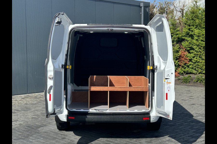 Ford Transit Custom 300 2.0 TDCI 130 PK AUTOMAAT / L2H1 / 1e EIG. / ADAPT CRUISE / AIRCO / CAMERA / NAVI / 3-ZITS