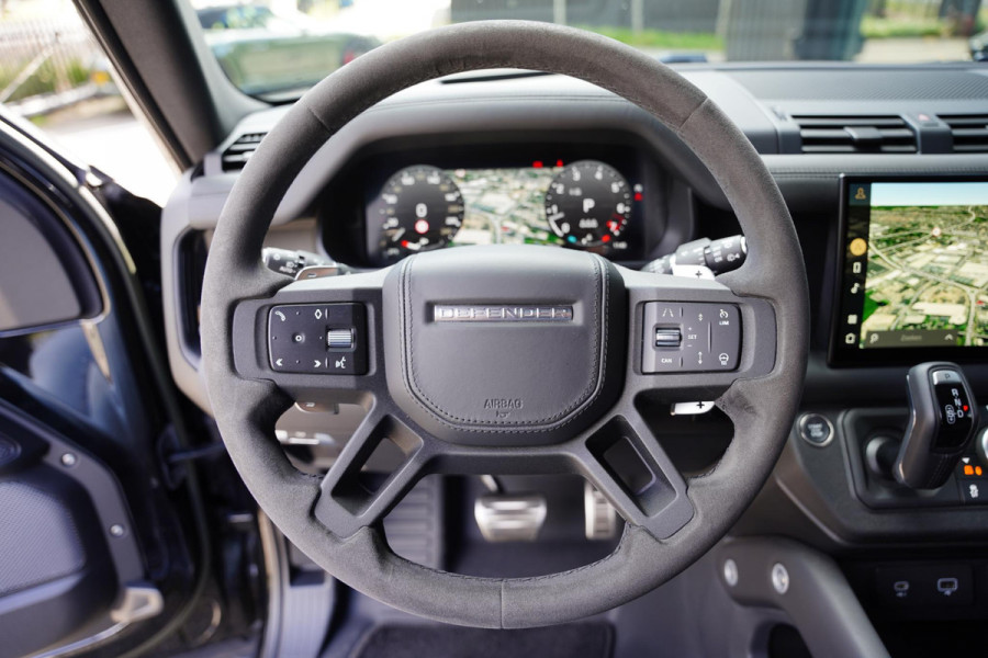 Land Rover Defender 110 P 525 V 8 Black Edition
