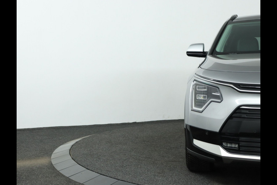 Kia Niro 1.6 GDi PHEV DynamicPlusLine - 1300kg trekgewicht - - Navigatie - Climate Control - Achteruitrij camera - Stoel ventilatie - Stoel/Stuurverwarming - Automatische achterklep Fabrieksgarantie tot 12-2029