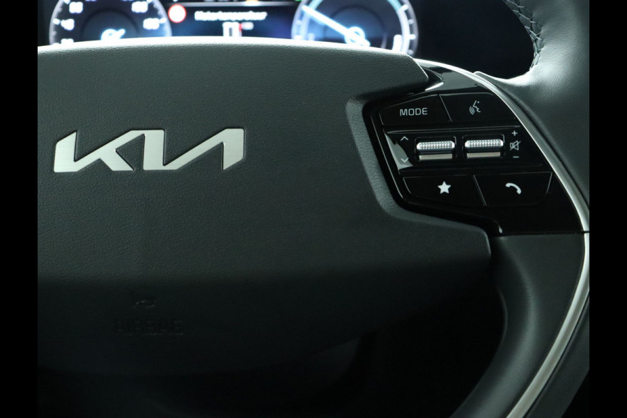 Kia Niro 1.6 GDi PHEV DynamicPlusLine - 1300kg trekgewicht - - Navigatie - Climate Control - Achteruitrij camera - Stoel ventilatie - Stoel/Stuurverwarming - Automatische achterklep Fabrieksgarantie tot 12-2029