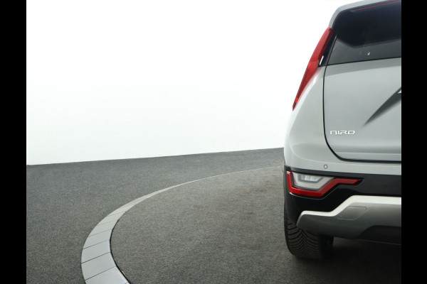 Kia Niro 1.6 GDi PHEV DynamicPlusLine - 1300kg trekgewicht - - Navigatie - Climate Control - Achteruitrij camera - Stoel ventilatie - Stoel/Stuurverwarming - Automatische achterklep Fabrieksgarantie tot 12-2029