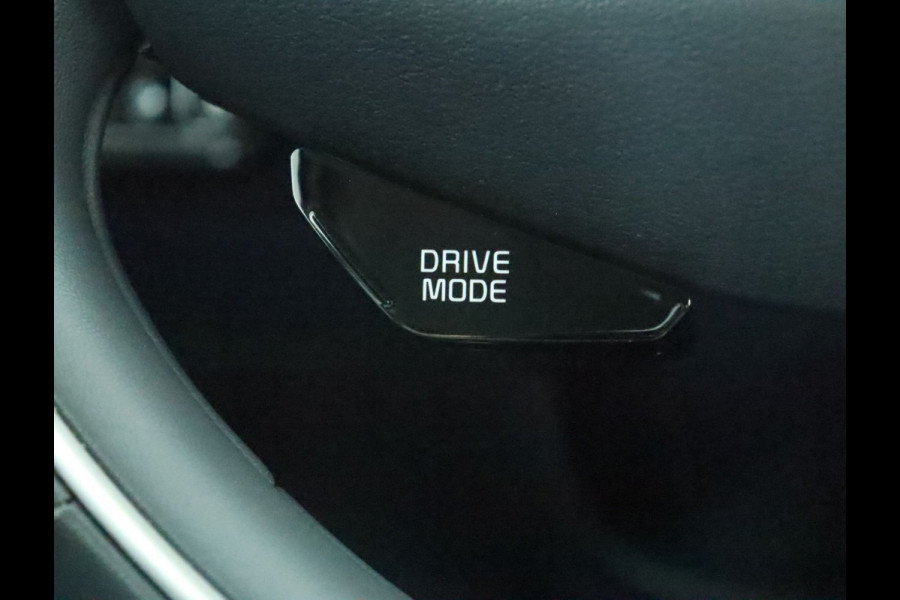 Kia Niro 1.6 GDi PHEV DynamicPlusLine - 1300kg trekgewicht - - Navigatie - Climate Control - Achteruitrij camera - Stoel ventilatie - Stoel/Stuurverwarming - Automatische achterklep Fabrieksgarantie tot 12-2029