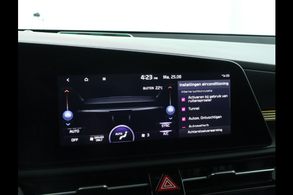 Kia Niro 1.6 GDi PHEV DynamicPlusLine - 1300kg trekgewicht - - Navigatie - Climate Control - Achteruitrij camera - Stoel ventilatie - Stoel/Stuurverwarming - Automatische achterklep Fabrieksgarantie tot 12-2029