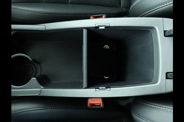 Kia Niro 1.6 GDi PHEV DynamicPlusLine - 1300kg trekgewicht - - Navigatie - Climate Control - Achteruitrij camera - Stoel ventilatie - Stoel/Stuurverwarming - Automatische achterklep Fabrieksgarantie tot 12-2029