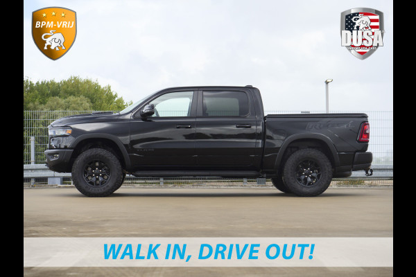 Dodge Ram | 1500 | Rebel | Night | 4x4 | Crew Cab | 3.0L Twin-turbo I6 | BPM-VRIJ | LPG | 10,2 inch Passenger Screen | Harman Kardon | Incl trekhaak | Incl LPG Getoonde accessoires zijn verkrijgbaar tegen meerprijs
