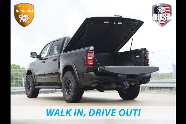Dodge Ram | 1500 | Rebel | Night | 4x4 | Crew Cab | 3.0L Twin-turbo I6 | BPM-VRIJ | LPG | 10,2 inch Passenger Screen | Harman Kardon | Incl trekhaak | Incl LPG Getoonde accessoires zijn verkrijgbaar tegen meerprijs