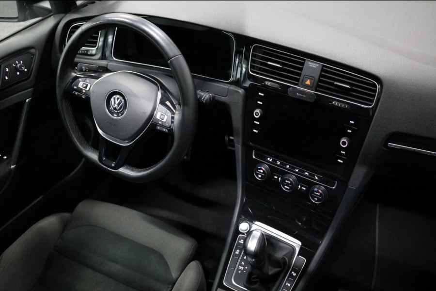 Volkswagen Golf 1.5 TSI R-Line LED/VIRTUAL/SFEER/PANORAMADAK/HALF LEER+STUUR+S.VERWARMING/18" LMV/CAM/ACC/ECC/12 MDN GARANTIE!