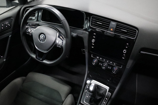 Volkswagen Golf 1.5 TSI R-Line LED/VIRTUAL/SFEER/PANORAMADAK/HALF LEER+STUUR+S.VERWARMING/18" LMV/CAM/ACC/ECC/12 MDN GARANTIE!