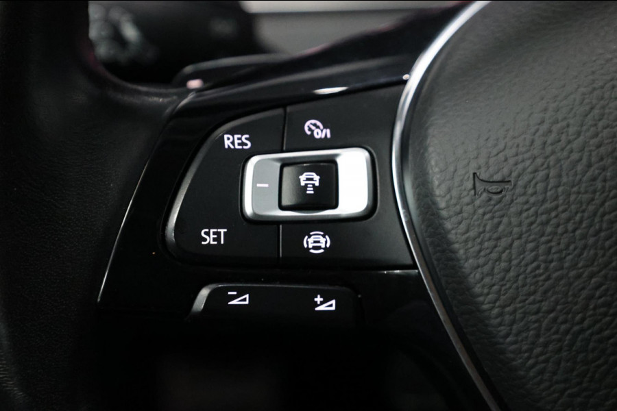 Volkswagen Golf 1.5 TSI R-Line LED/VIRTUAL/SFEER/PANORAMADAK/HALF LEER+STUUR+S.VERWARMING/18" LMV/CAM/ACC/ECC/12 MDN GARANTIE!
