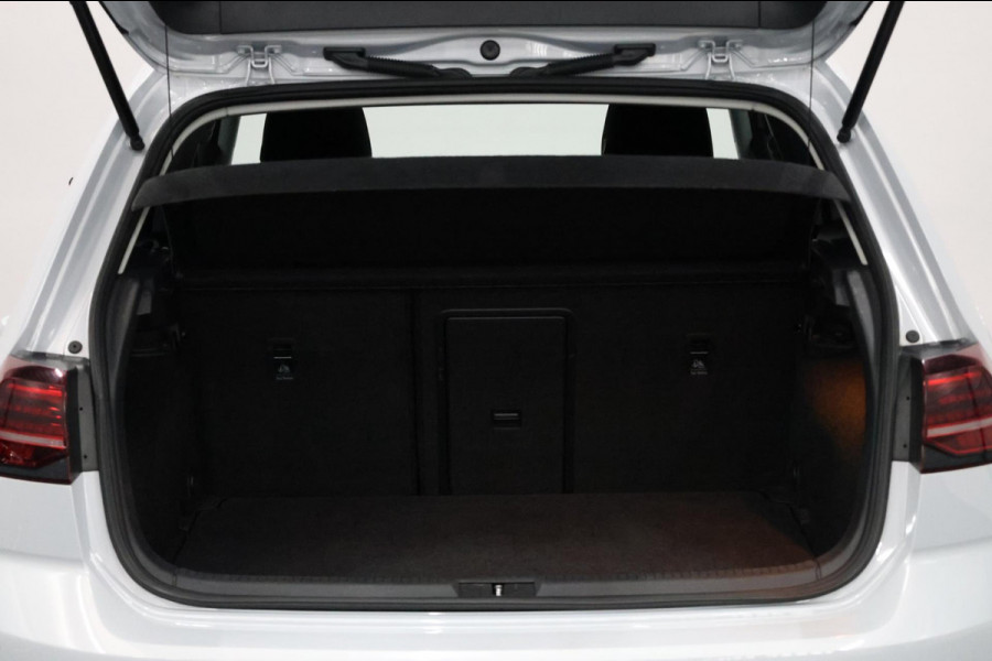Volkswagen Golf 1.5 TSI R-Line LED/VIRTUAL/SFEER/PANORAMADAK/HALF LEER+STUUR+S.VERWARMING/18" LMV/CAM/ACC/ECC/12 MDN GARANTIE!