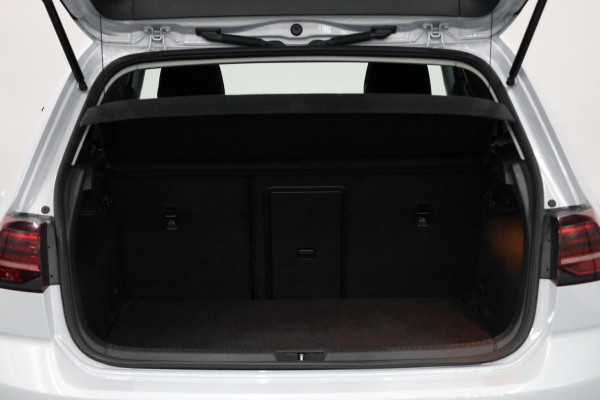 Volkswagen Golf 1.5 TSI R-Line LED/VIRTUAL/SFEER/PANORAMADAK/HALF LEER+STUUR+S.VERWARMING/18" LMV/CAM/ACC/ECC/12 MDN GARANTIE!