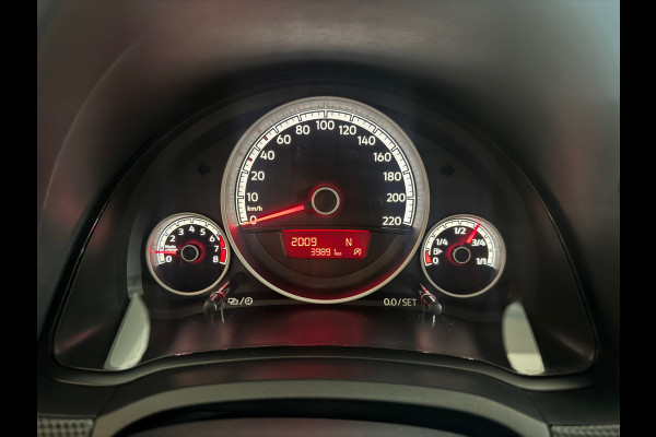 Volkswagen up! 1.0 BMT move up! 5 deurs Automaat | LED | 15' inch | Airco