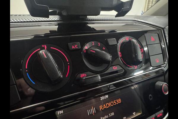 Volkswagen up! 1.0 BMT move up! 5 deurs Automaat | LED | 15' inch | Airco