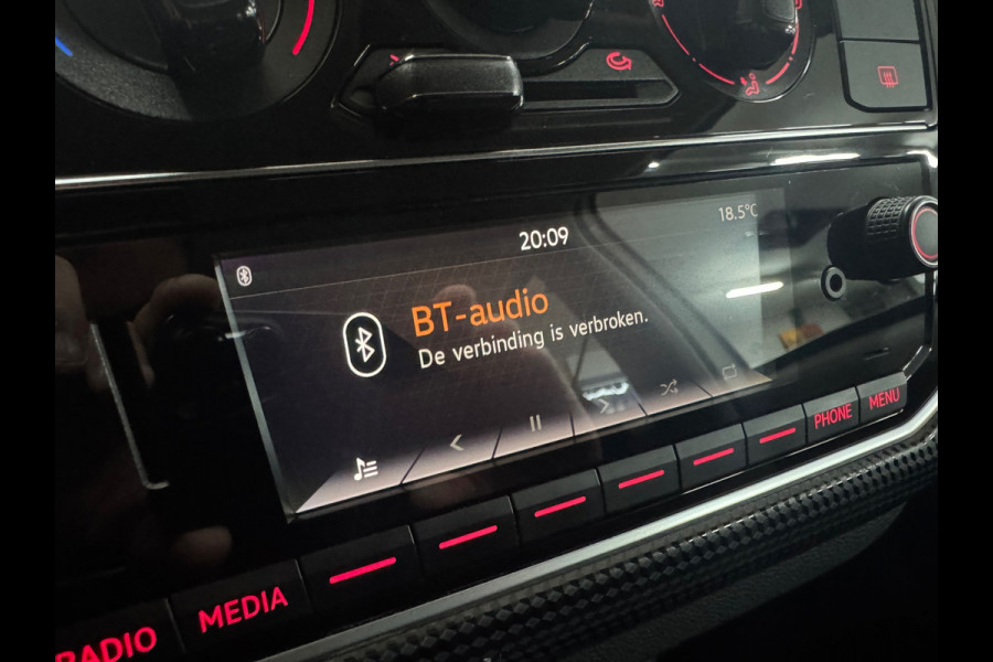 Volkswagen up! 1.0 BMT move up! 5 deurs Automaat | LED | 15' inch | Airco