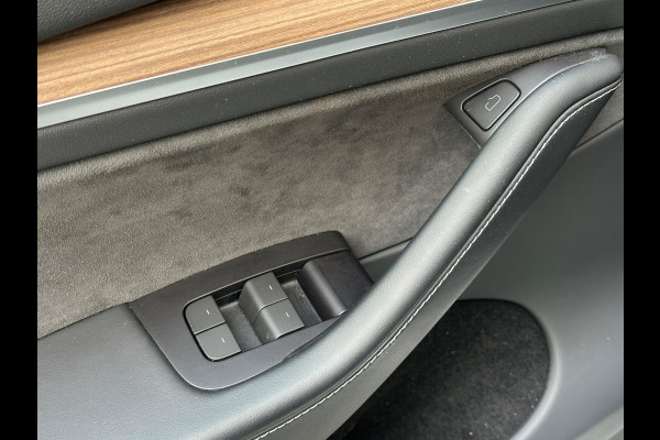 Tesla Model Y Long Range AWD 75 kWh Inclusief BTW