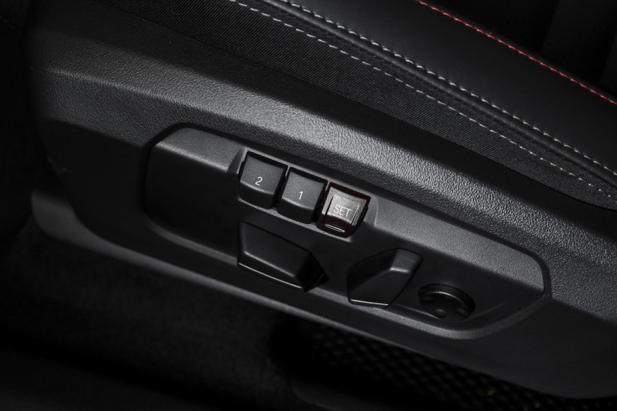 MINI Countryman 1.5 C 170 PK John Cooper Works Pakket XL | S/K-Panodak | Dig. Cockpit | Adapt. Cruise | Elek. Stoel | Stoel-+Stuurverw. | Harman/Kardon |  PDC | 360 Camera | NAV + App. Connect | ECC | Elek. Klep. | Elek. Trekhaak | LM 20" | 7885