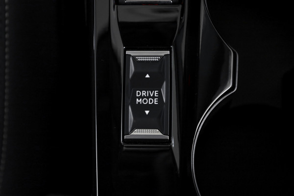 Peugeot 208 1.2 Hybrid 110 e-DCS6 Allure | Dig. Cockpit | Adapt. Cruise | PDC | Camera V+A | NAV+App. Connect | ECC | LM 16" | 5798
