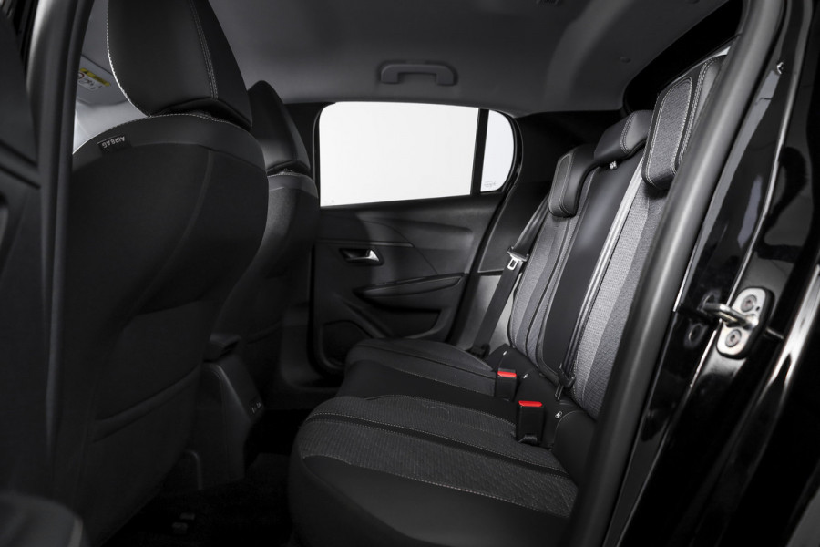 Peugeot 208 1.2 Hybrid 110 e-DCS6 Allure | Dig. Cockpit | Adapt. Cruise | PDC | Camera V+A | NAV+App. Connect | ECC | LM 16" | 5798
