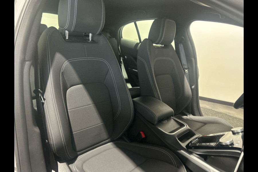 Jaguar I-PACE EV320 S Business Pack 90 kWh Elektrisch bediende achterklep | Meridian Sound System | Topkleur! | Jaguar I-PACE EV320 S Business Pack 90 kWh Elektrisch bediende achterklep | Meridian Sound System | Topkleur! |
