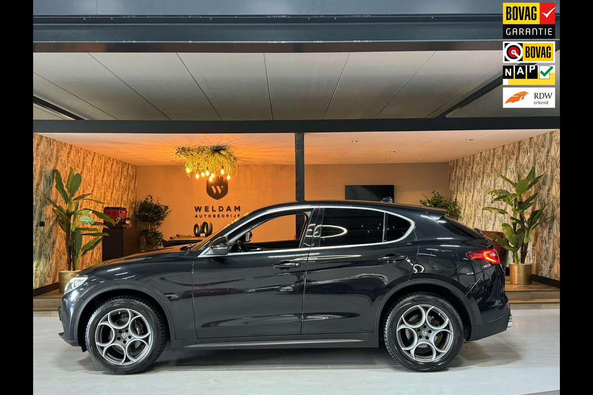 Alfa Romeo Stelvio 2.0 T AWD Super Garantie 280 PK Memory StuurVW StoelVW Elek Achterklep Leder PDC Led Cruise Clima Navi Rijklaar