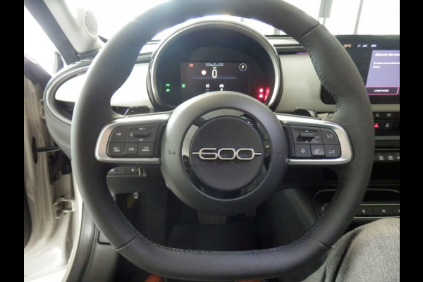 Fiat 600 1.2 136 pk. Hybrid La Prima I Automaat I
