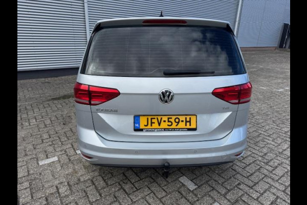 Volkswagen Touran 1.2 TSI 7persoons,clima,wegklapbare trekhaak,stoelverwarming,parkeersensoren