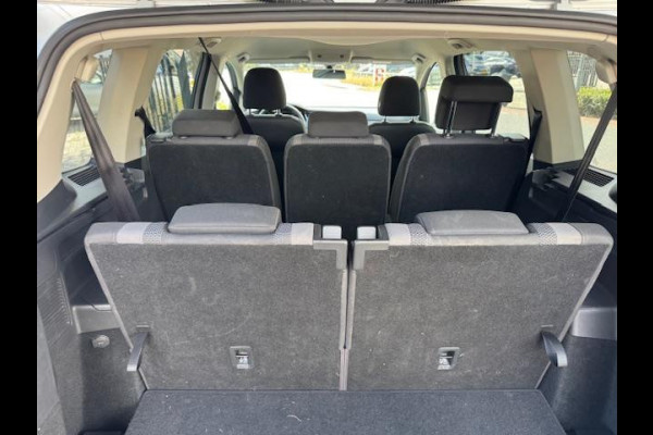 Volkswagen Touran 1.2 TSI 7persoons,clima,wegklapbare trekhaak,stoelverwarming,parkeersensoren