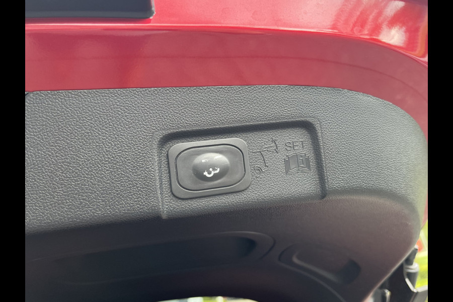 Ford Puma 1.0 EcoBoost Hybrid ST-Line X 155pk/114kW 6-bak | Full Options | Panoramadak | Driver Assistance Pack | Keyless | Winter Pack | Technology Pack | etc. etc.