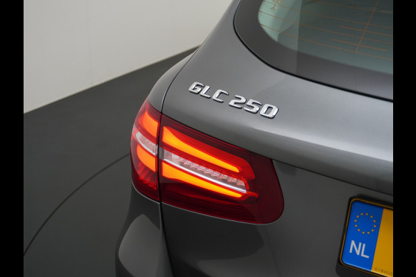 Mercedes-Benz GLC 250 4MATIC AUT-9 Leer Trekhaak Navi Ecc Premium Plus Stoelverwarming EASY PACK-achterklep 2.400KG Trekgewicht !