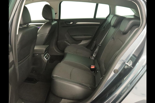 Renault Mégane 1.6 E-Tech Plug-In Hybrid 160 Intens | Half leder | Carplay | Full LED | Keyless | Navigatie | Parkeerhulp | Cruise control | Sfeerverlichting | Climate control