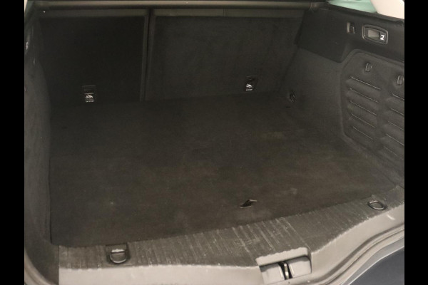 Renault Mégane 1.6 E-Tech Plug-In Hybrid 160 Intens | Half leder | Carplay | Full LED | Keyless | Navigatie | Parkeerhulp | Cruise control | Sfeerverlichting | Climate control