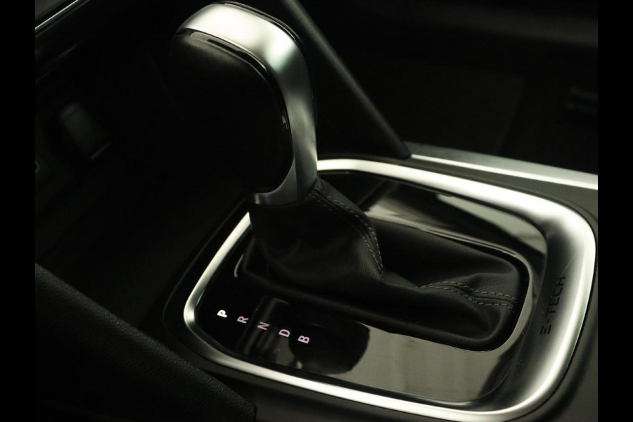 Renault Mégane 1.6 E-Tech Plug-In Hybrid 160 Intens | Half leder | Carplay | Full LED | Keyless | Navigatie | Parkeerhulp | Cruise control | Sfeerverlichting | Climate control