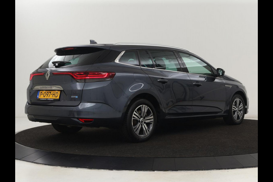 Renault Mégane 1.6 E-Tech Plug-In Hybrid 160 Intens | Half leder | Carplay | Full LED | Keyless | Navigatie | Parkeerhulp | Cruise control | Sfeerverlichting | Climate control