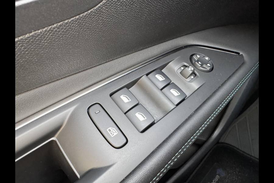 Peugeot 3008 1.6 HYbrid 225 Allure Pack Business 200pk PHEV | Elektrische Achterklep | Stoelverwarming | Dodehoeksensoren