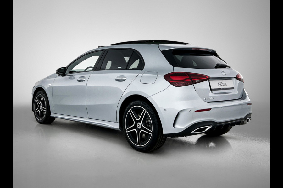 Mercedes-Benz A-Klasse 250 e Business Solution AMG | Nightpakket | Parkeerpakket met achteruitrijcamera | KEYLESS GO | Spiegelpakket | EASY PACK achterklep | Extra USB-poorten | Sfeerverlichting | MULTIBEAM LED |