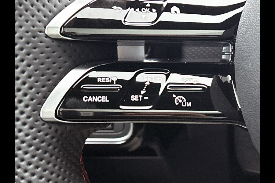 Mercedes-Benz A-Klasse 250 e Business Solution AMG | Nightpakket | Parkeerpakket met achteruitrijcamera | KEYLESS GO | Spiegelpakket | EASY PACK achterklep | Extra USB-poorten | Sfeerverlichting | MULTIBEAM LED |