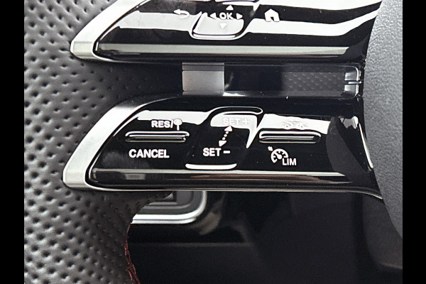 Mercedes-Benz A-Klasse 250 e Business Solution AMG | Nightpakket | Parkeerpakket met achteruitrijcamera | KEYLESS GO | Spiegelpakket | EASY PACK achterklep | Extra USB-poorten | Sfeerverlichting | MULTIBEAM LED |