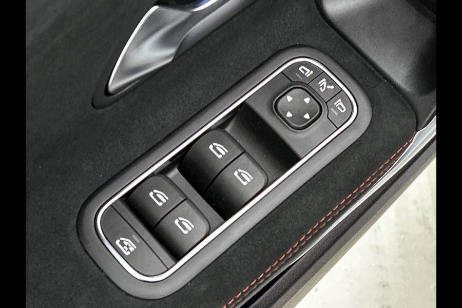 Mercedes-Benz A-Klasse 250 e Business Solution AMG | Nightpakket | Parkeerpakket met achteruitrijcamera | KEYLESS GO | Spiegelpakket | EASY PACK achterklep | Extra USB-poorten | Sfeerverlichting | MULTIBEAM LED |