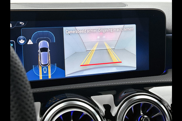 Mercedes-Benz A-Klasse 250 e Business Solution AMG | Nightpakket | Parkeerpakket met achteruitrijcamera | KEYLESS GO | Spiegelpakket | EASY PACK achterklep | Extra USB-poorten | Sfeerverlichting | MULTIBEAM LED |