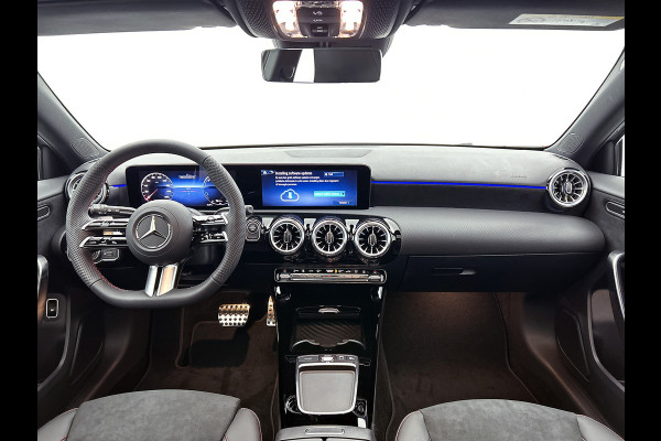 Mercedes-Benz A-Klasse 250 e Business Solution AMG | Nightpakket | Parkeerpakket met achteruitrijcamera | KEYLESS GO | Spiegelpakket | EASY PACK achterklep | Extra USB-poorten | Sfeerverlichting | MULTIBEAM LED |