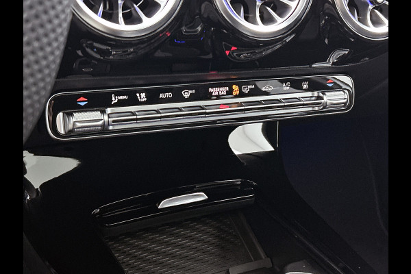 Mercedes-Benz A-Klasse 250 e Business Solution AMG | Nightpakket | Parkeerpakket met achteruitrijcamera | KEYLESS GO | Spiegelpakket | EASY PACK achterklep | Extra USB-poorten | Sfeerverlichting | MULTIBEAM LED |