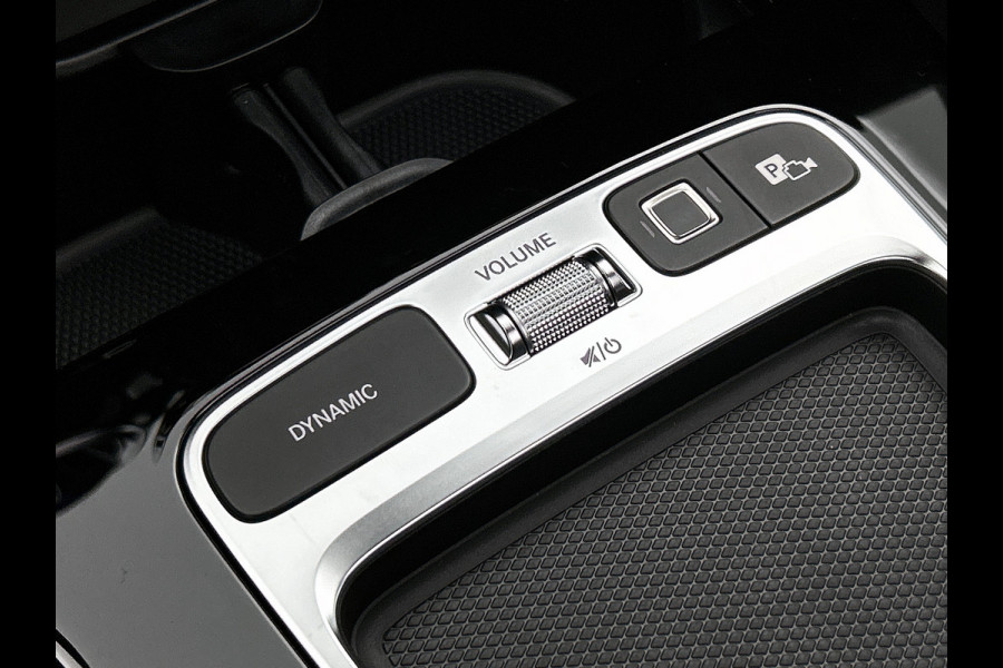 Mercedes-Benz A-Klasse 250 e Business Solution AMG | Nightpakket | Parkeerpakket met achteruitrijcamera | KEYLESS GO | Spiegelpakket | EASY PACK achterklep | Extra USB-poorten | Sfeerverlichting | MULTIBEAM LED |