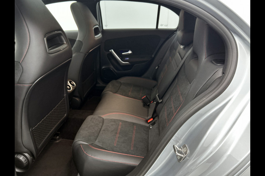 Mercedes-Benz A-Klasse 250 e Business Solution AMG | Nightpakket | Parkeerpakket met achteruitrijcamera | KEYLESS GO | Spiegelpakket | EASY PACK achterklep | Extra USB-poorten | Sfeerverlichting | MULTIBEAM LED |