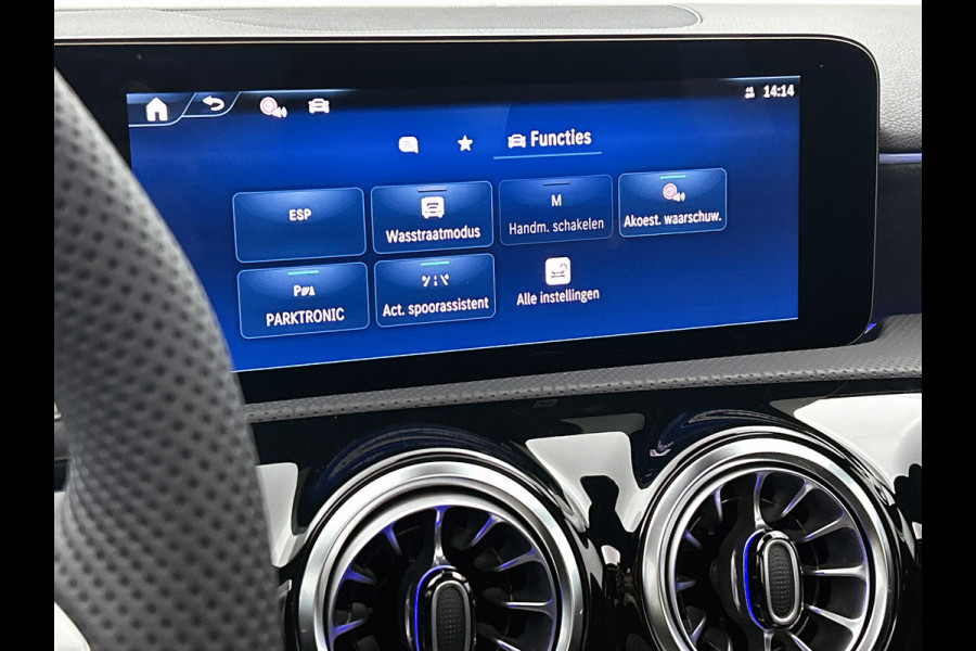 Mercedes-Benz A-Klasse 250 e Business Solution AMG | Nightpakket | Parkeerpakket met achteruitrijcamera | KEYLESS GO | Spiegelpakket | EASY PACK achterklep | Extra USB-poorten | Sfeerverlichting | MULTIBEAM LED |
