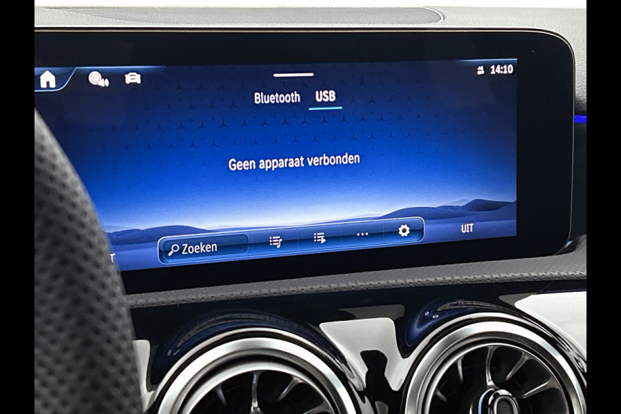 Mercedes-Benz A-Klasse 250 e Business Solution AMG | Nightpakket | Parkeerpakket met achteruitrijcamera | KEYLESS GO | Spiegelpakket | EASY PACK achterklep | Extra USB-poorten | Sfeerverlichting | MULTIBEAM LED |