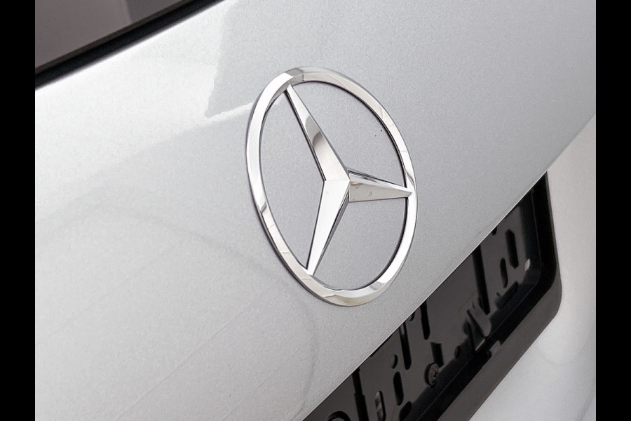 Mercedes-Benz A-Klasse 250 e Business Solution AMG | Nightpakket | Parkeerpakket met achteruitrijcamera | KEYLESS GO | Spiegelpakket | EASY PACK achterklep | Extra USB-poorten | Sfeerverlichting | MULTIBEAM LED |