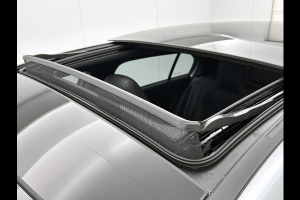 Mercedes-Benz A-Klasse 250 e Business Solution AMG | Nightpakket | Parkeerpakket met achteruitrijcamera | KEYLESS GO | Spiegelpakket | EASY PACK achterklep | Extra USB-poorten | Sfeerverlichting | MULTIBEAM LED |