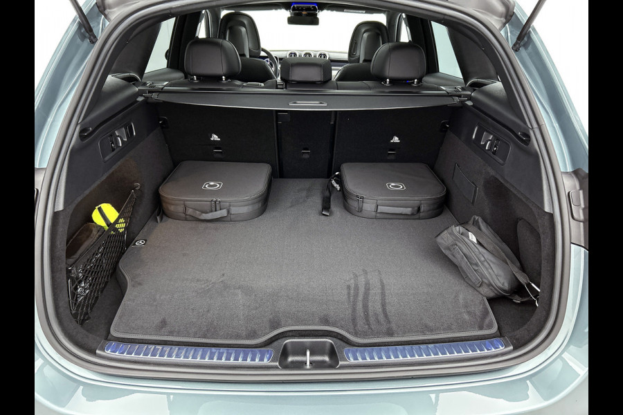 Mercedes-Benz GLC 400e 4MATIC Sport Edition | Premium pakket | Parkeerpakket met 360°-camera | MBUX Augmented Reality | URBAN GUARD voertuigbescherming plus | EASY PACK achterklep | DIGITAL LIGHT | Memorypakket |